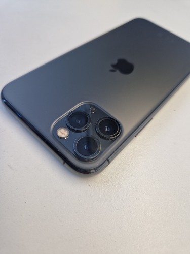 Apple iPhone 11 Pro - 256GB - Space Grau (Ohne Simlock) NEUES DISPLAY UND AKKU