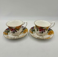 Lot de 2 soucoupes à tasse bouquet de raisin Royal Albert du Japon