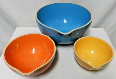 Ravinia Set 3 Spouted Nesting Bowls Mixing Baking yellow orange blue Dish Micro