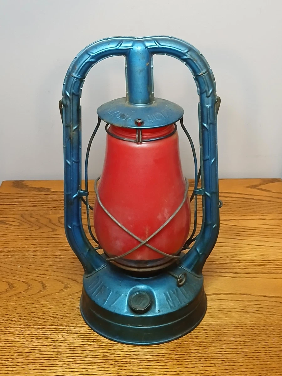 Dietz Monarch Lantern In Collectible Railroad Lanterns & Lamps for