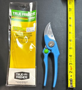 TRUE FRIENDS  #75  Pruning Shears High-Quality, Precise Efficient Cuts  GERMANY