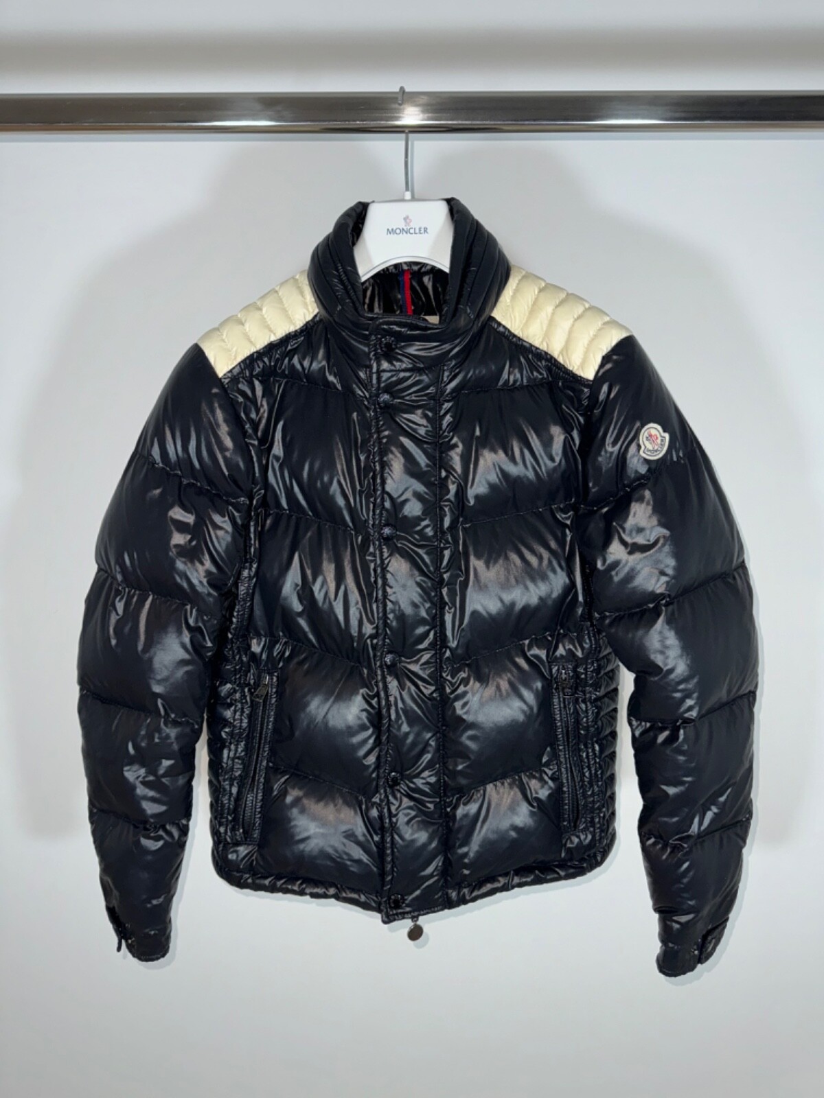 Moncler Austin Jacket Size 3 Medium in Black