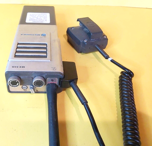 π₯ MOTOROLA (MX340) XH43SSU1140AN HANDIE TALKIE FM RADIO+CASE+ANTENNA+MICROPHONE - Picture 3 of 14
