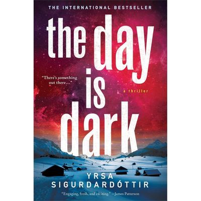 The Day Is Dark (Thora Gudmundsdottir, 4) by SIGURDARDOTTIR, YRSA