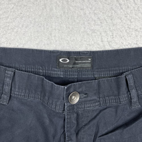 Oakley Shorts Mens 38 Blue Cargo Hiking Gorpcore Camping Golf Travel Vacation - Picture 4 of 9