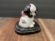 Vintage Cast Iron Puppo Puppy Dog w/bee on a Pillow Coin Bank Hubley 5.5”