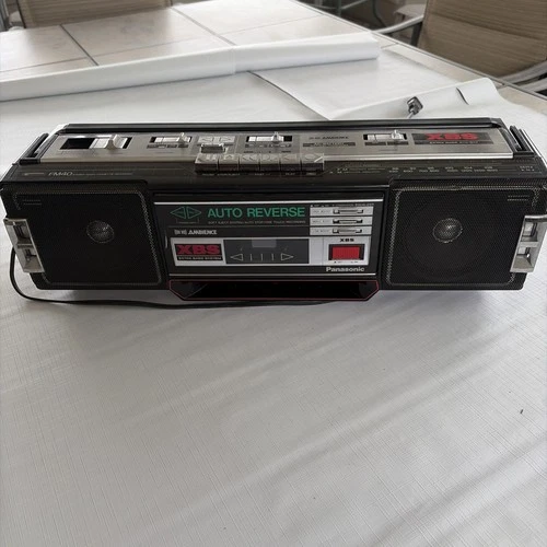 Vintage Panasonic Boom Box RX-FM40 w/ XBS AM/FM stereo radio cassette recorder