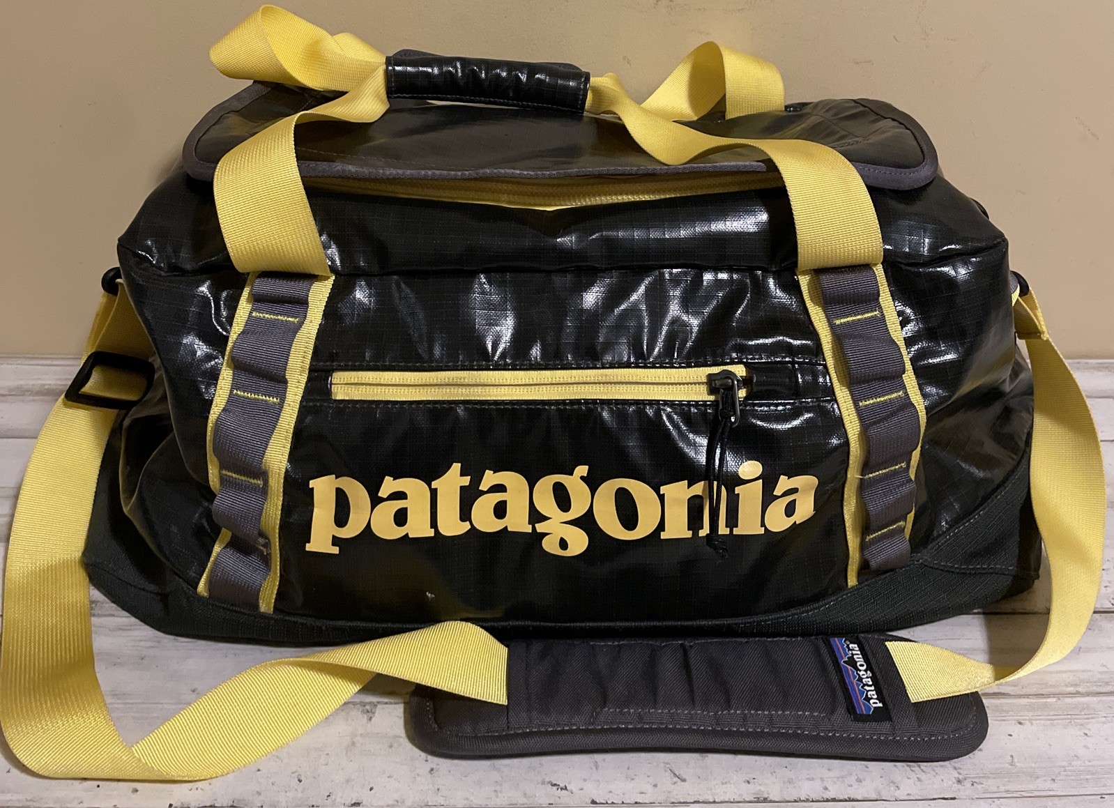 Patagonia Black Hole 45L Duffle Bag Black & Yellow