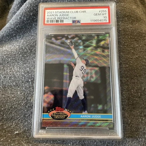 2021 Topps Stadium Club Chrome - Aaron Judge NYY - Wave Refractor - PSA 10