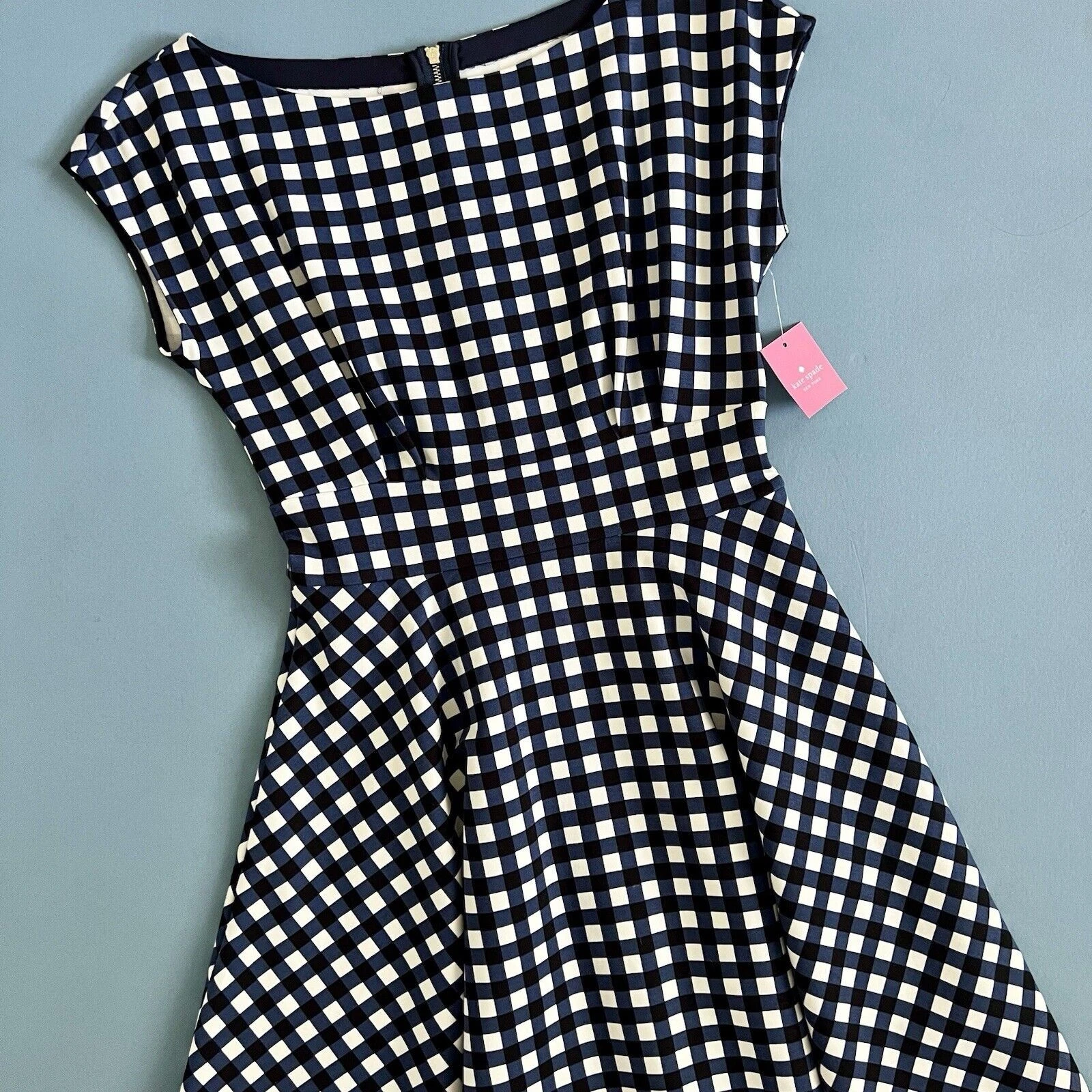 Abito Kate Spade Gingham Ponte Fiorella blu navy bianco aderente e svasato nuovo con etichette taglia S