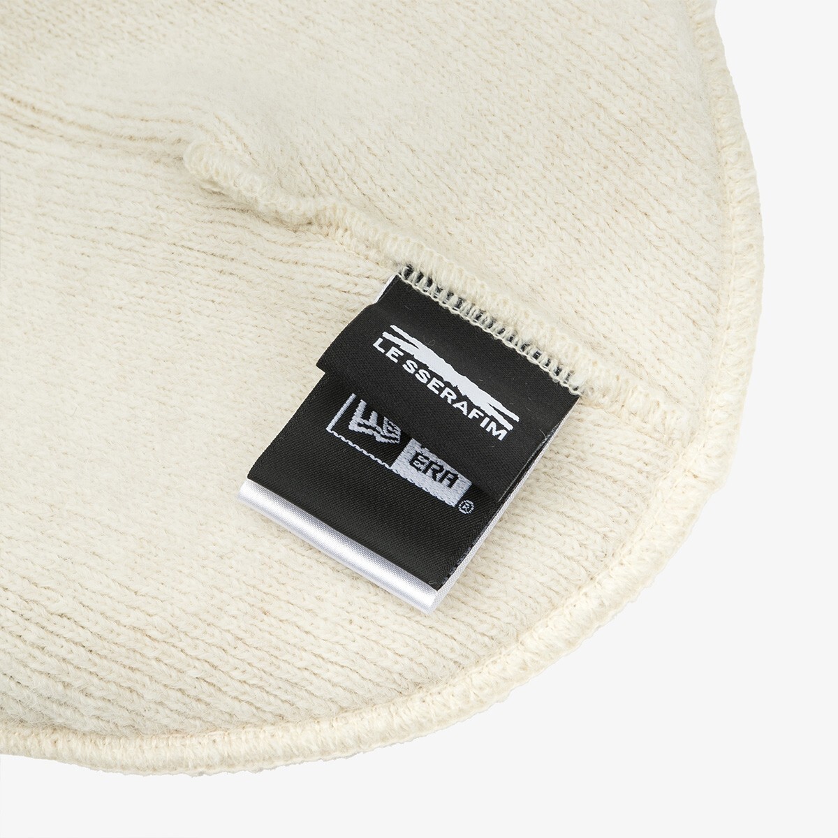 LE SSERAFIM x New Era Authentic Basic Beanie Angora White