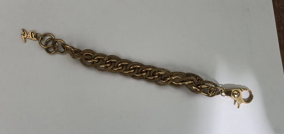 Dolce & Gabbana D&G Gold Tone Bangle Bracelet in size 7.5"/ 19cm - Image 3 of 4