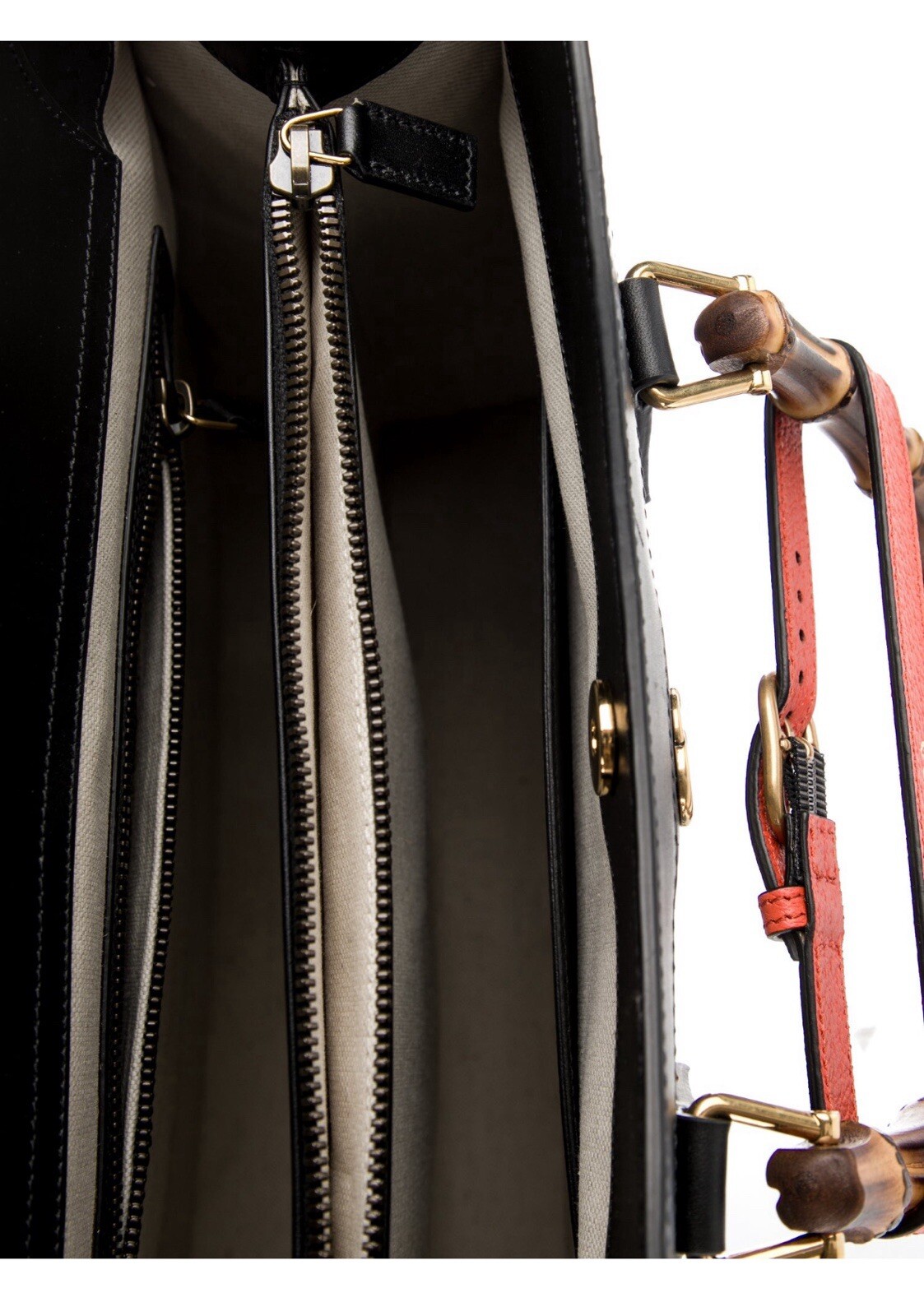 GUCCI Large Diana Python Excellent Condition with… - image 5