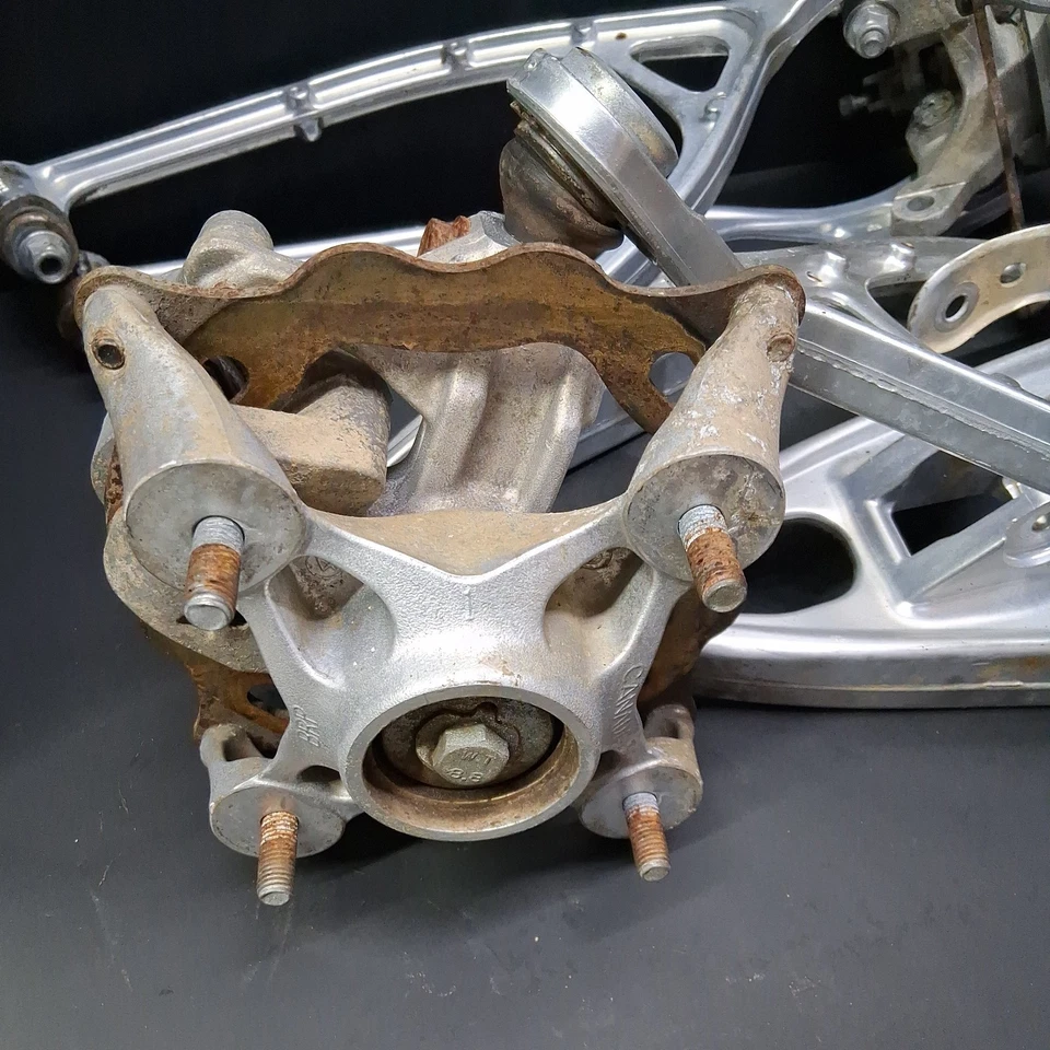 CAN-AM DS 450 SE ADAPTA A 2008-2015 BRAZOS DELANTEROS INFERIORES Y SUPERIORES A HUSILLOS BUJES Y FRENOS Foto 2 de 4