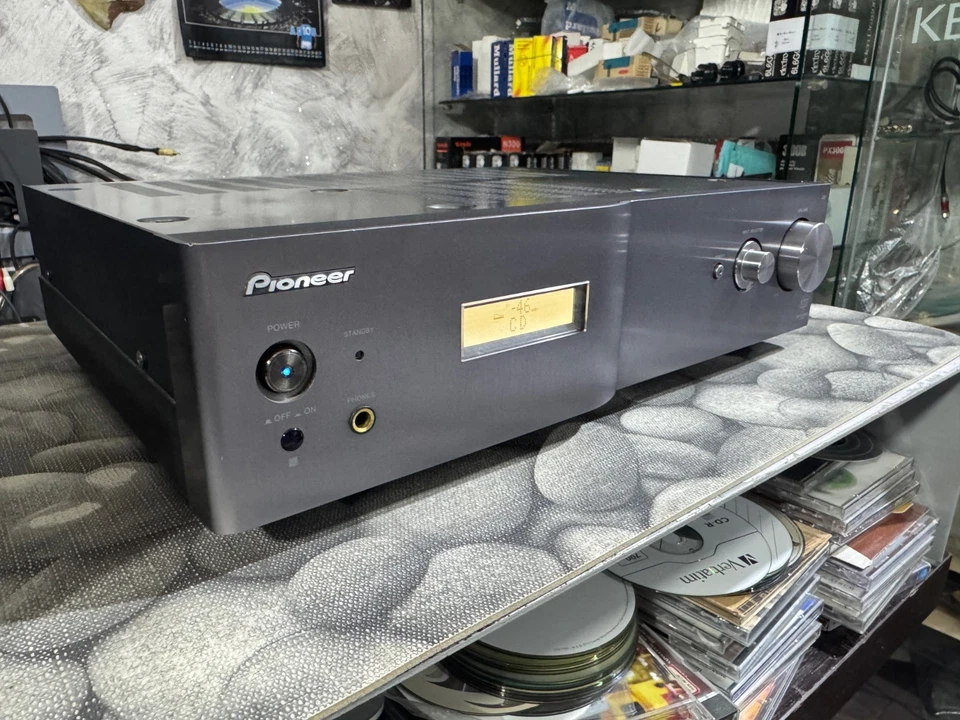 Amplificatore integrato Pioneer A-A9-J IN EXCELLENT CONDITION - Immagine 3 di 4