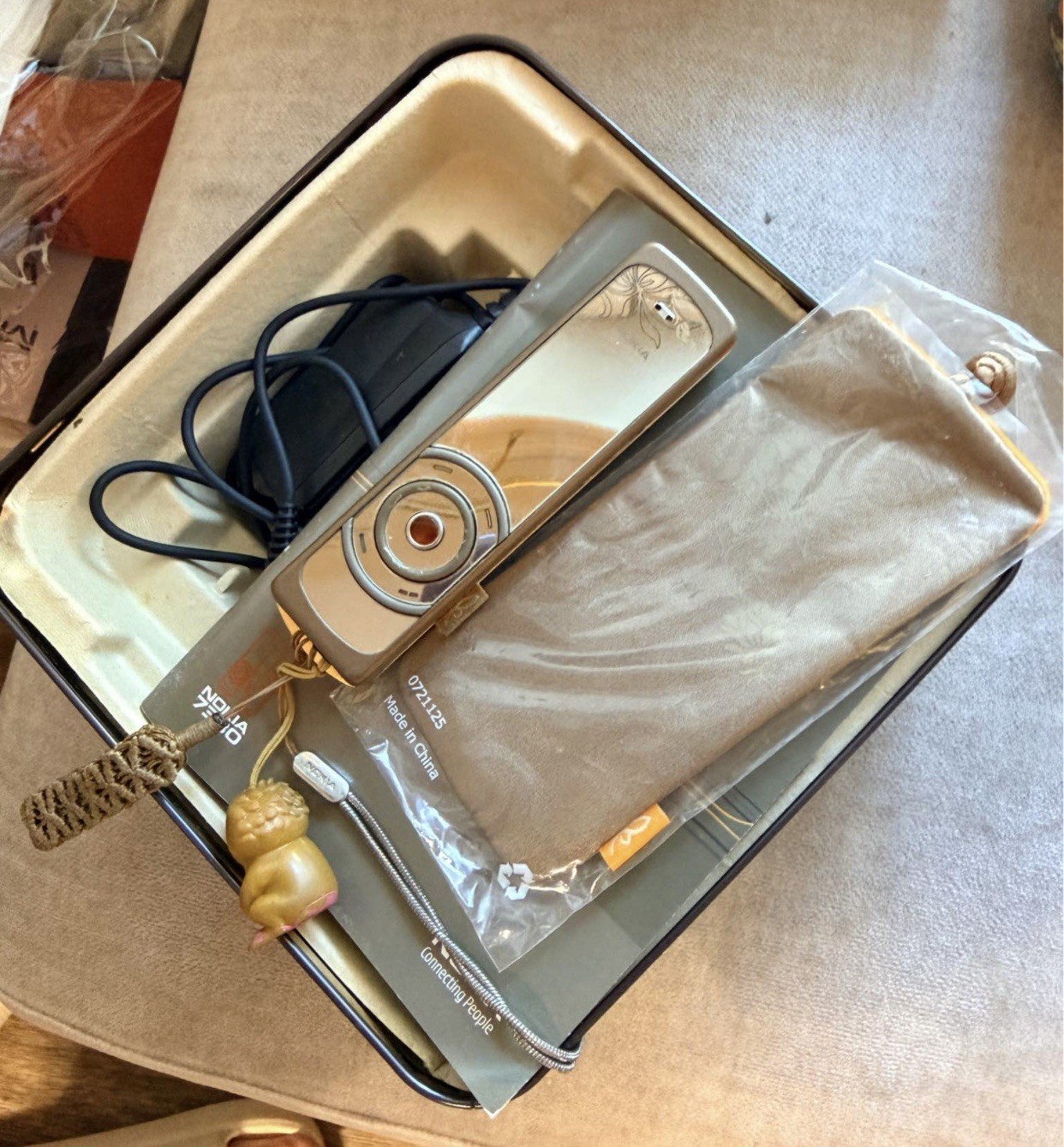 Nokia 7380 Vintage Lipstick Phone L’Amour Collection Boxed Completo Rare Collec