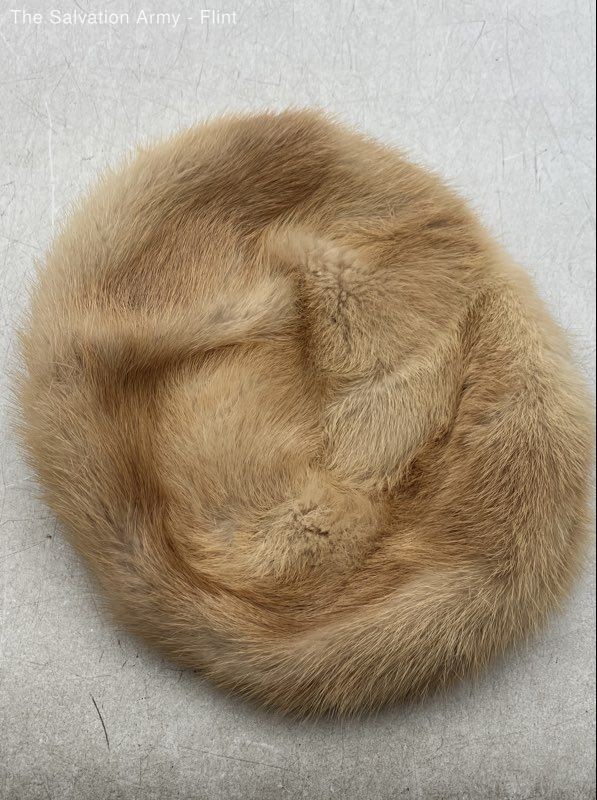 Vintage Womens Brown Fur Round Retro Pillbox Hat Approx Size Medium