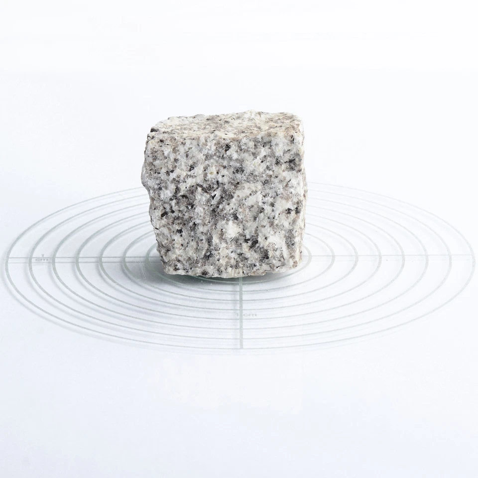 Schicker Mineral Granit Pflastersteine hellgrau 5x5x5cm 25 kg - Bild 2 von 4