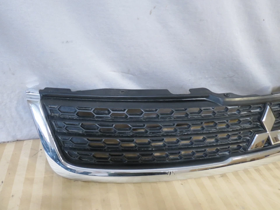 10-11 Mitsubishi Endeavor UPPER Radiator Bumper Grill Grille Mesh Chrome OEM Foto 4 de 4