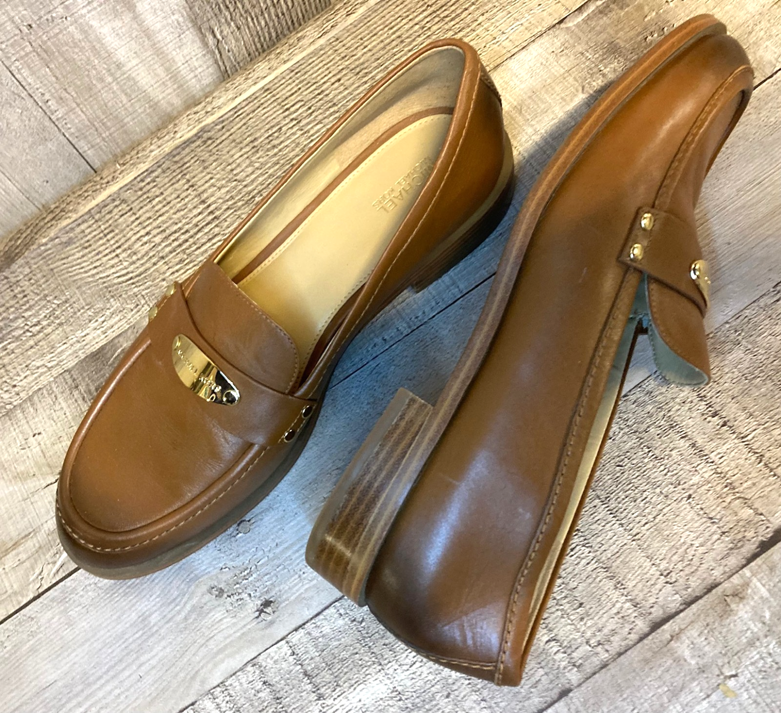 Michael Kors Women’s Finley Loafers Size 9 Brown Burnished Leather Gold Logo