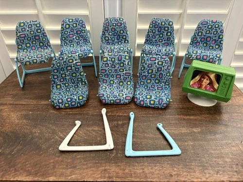 1977 Vintage Barbie Dream Furniture Green TV & Blue Print Fabric Chair Lot 2475