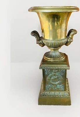 Vase Empire Médicis bronze doré urn - Photo 1/4