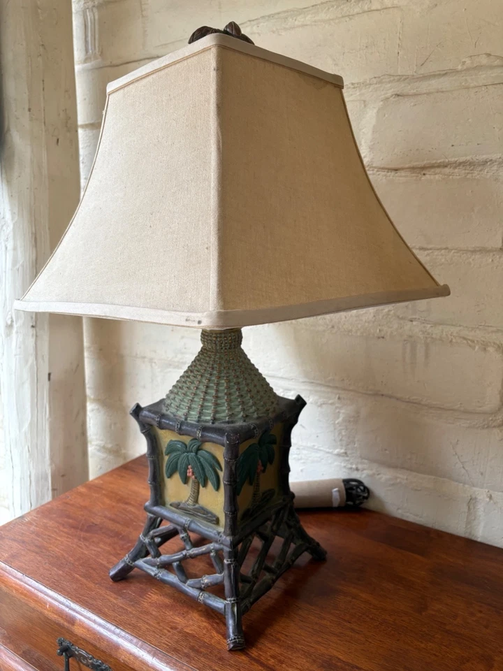 Lámpara de mesa elefante púrpura vintage MCM Hollywood Regency/jaula para pájaros azul blanco Foto 2 de 4