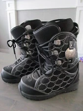 Snowboard Boots Women's US Size 7 Black Thirty Two 32 Lightweight