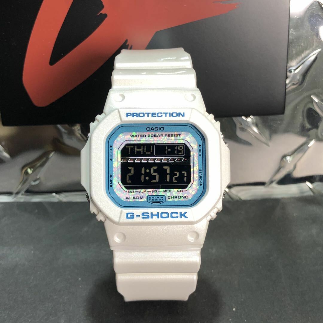 CASIO G-Shock GLS-5600KL-7 quadrante quadrato bianco resina bianca