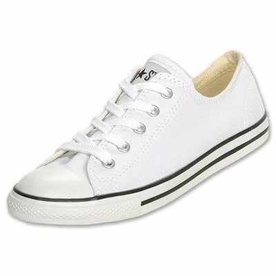 chuck taylor dainty low top sneaker