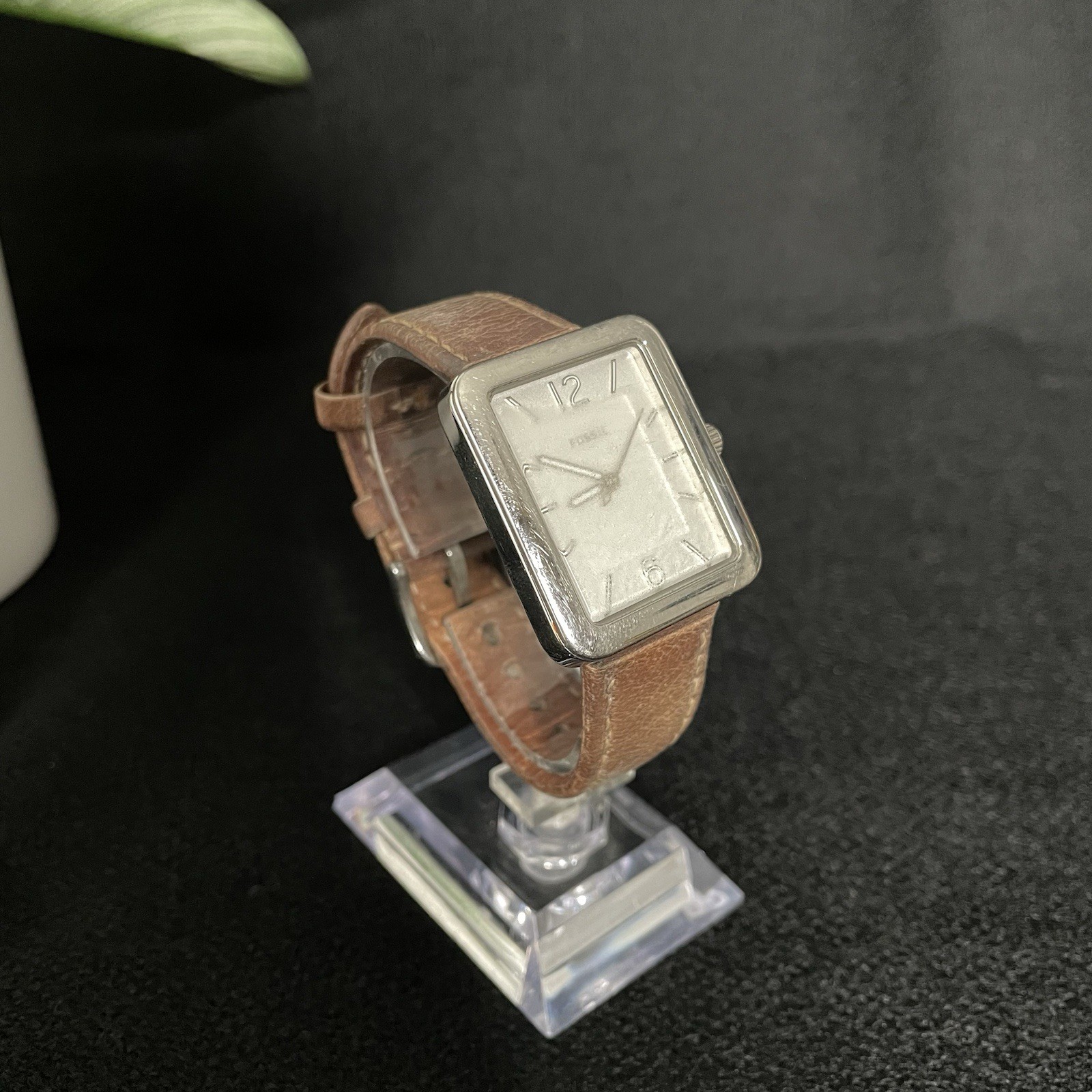 Fossil Men's Leather Quartz 28mm Wrist Watch WORKING (residue on face)