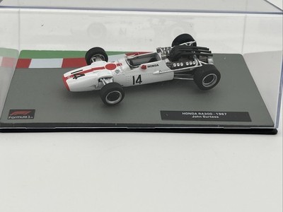 F1  1:43  Honda RA300  - 1967   John Surtees