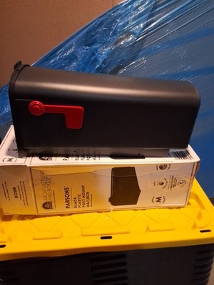 Gibraltar Mailboxes Parsons Classic Plastic Post Mount Black Mailbox Rust-Proof