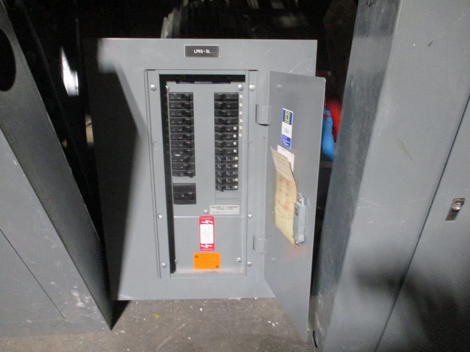 Square D Main Lug Circuit Breaker Panel NOOD430L100CU 208Y/120V 100A 3PH 4W Used - Image 3 of 4