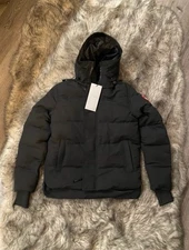 (BRAND NEW) Canada Goose puffer jacket Size Large