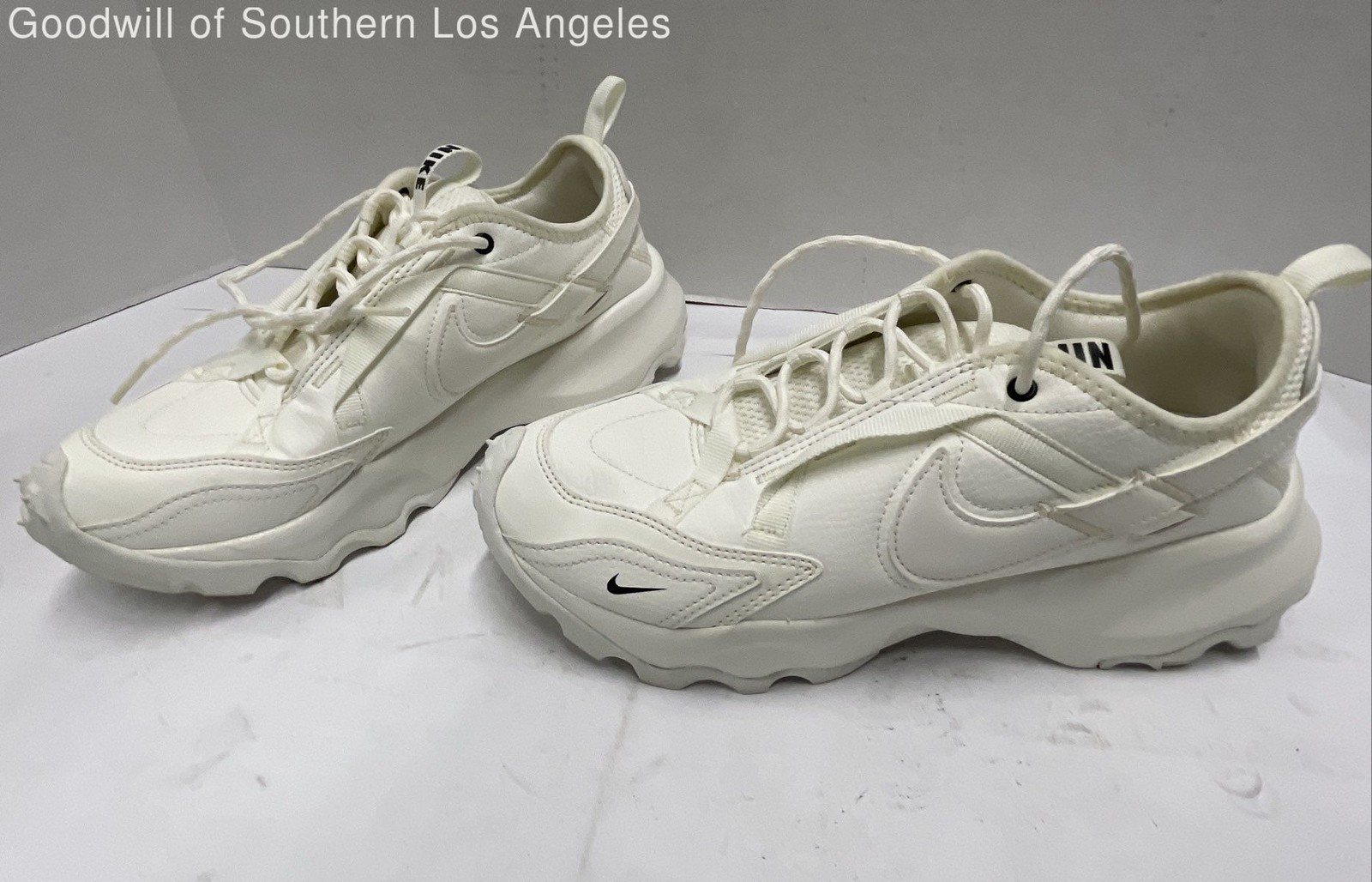 Nike Motiva Cream Women's Athletic Running Walking Shoes Sneakers US 9 DD9682-10 thumbnail 2