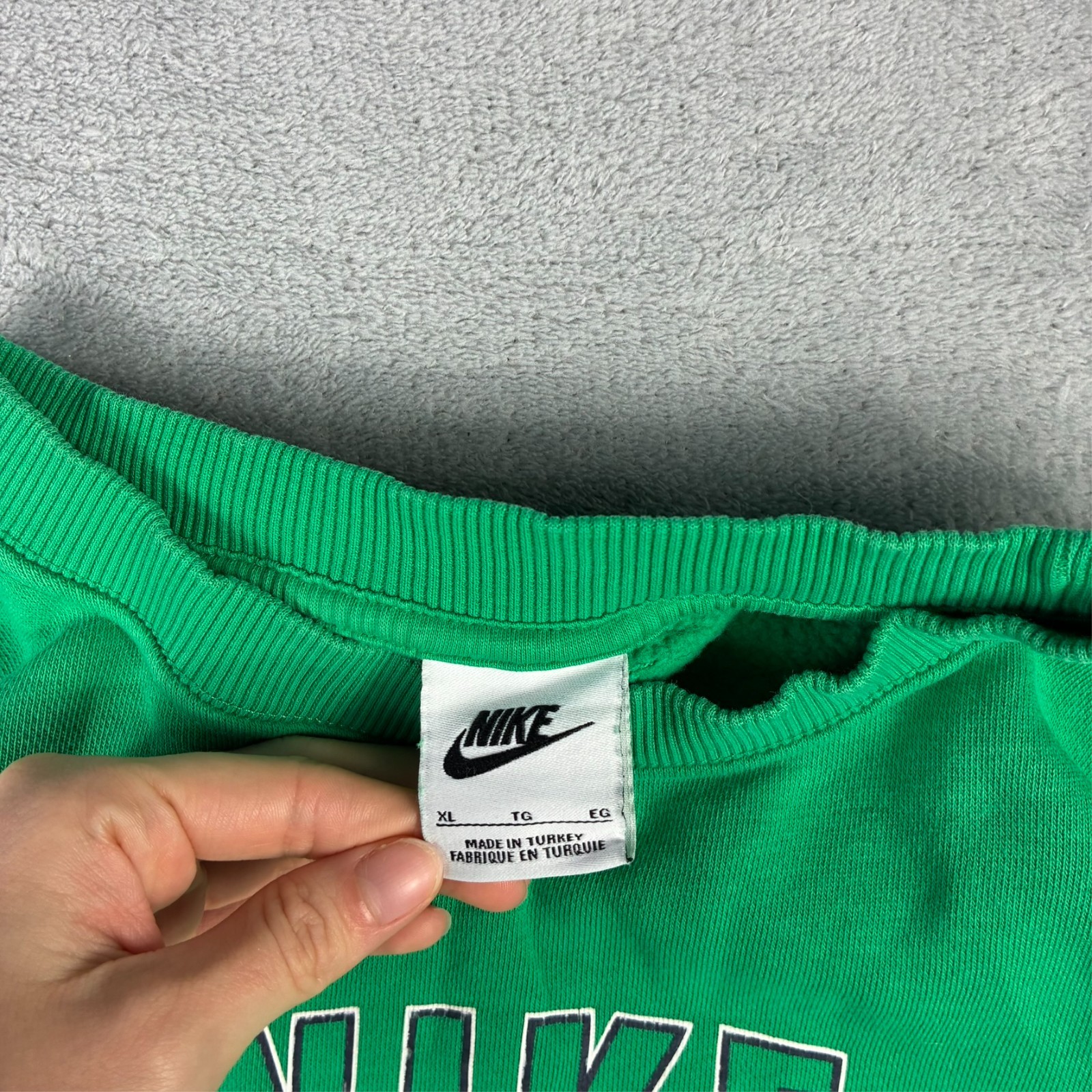 Women's Vintage Nike Green Spellout Cropped Oversized XL Boxy Sweatshirt image 5