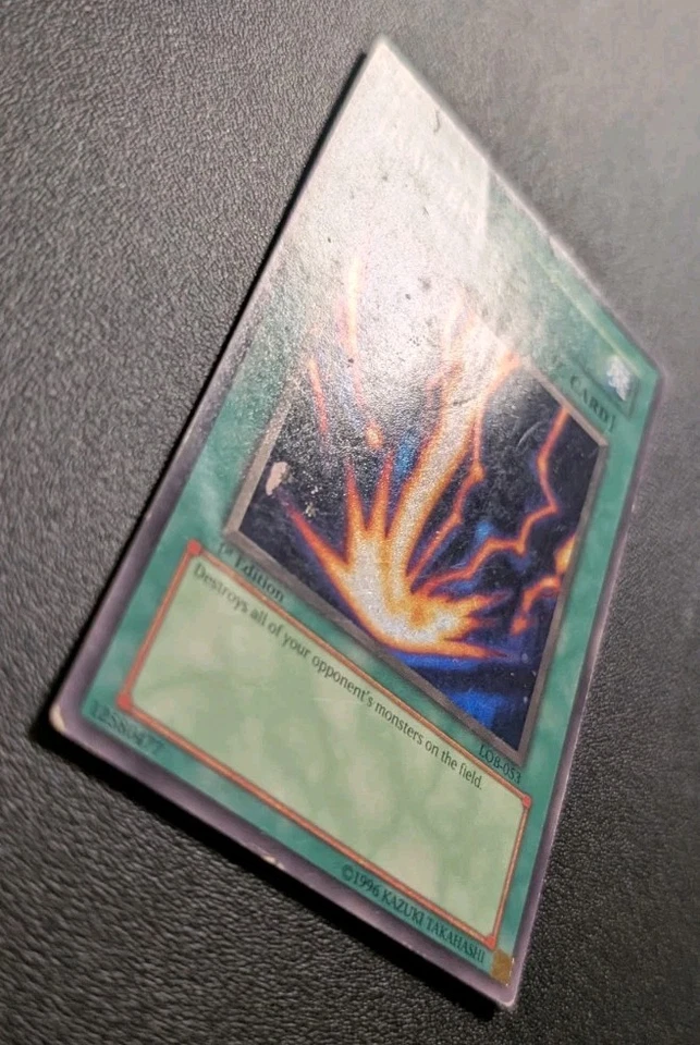 Raigeki LOB-053 Super Rare 1st Edition DMG/HP - Image 3 of 4