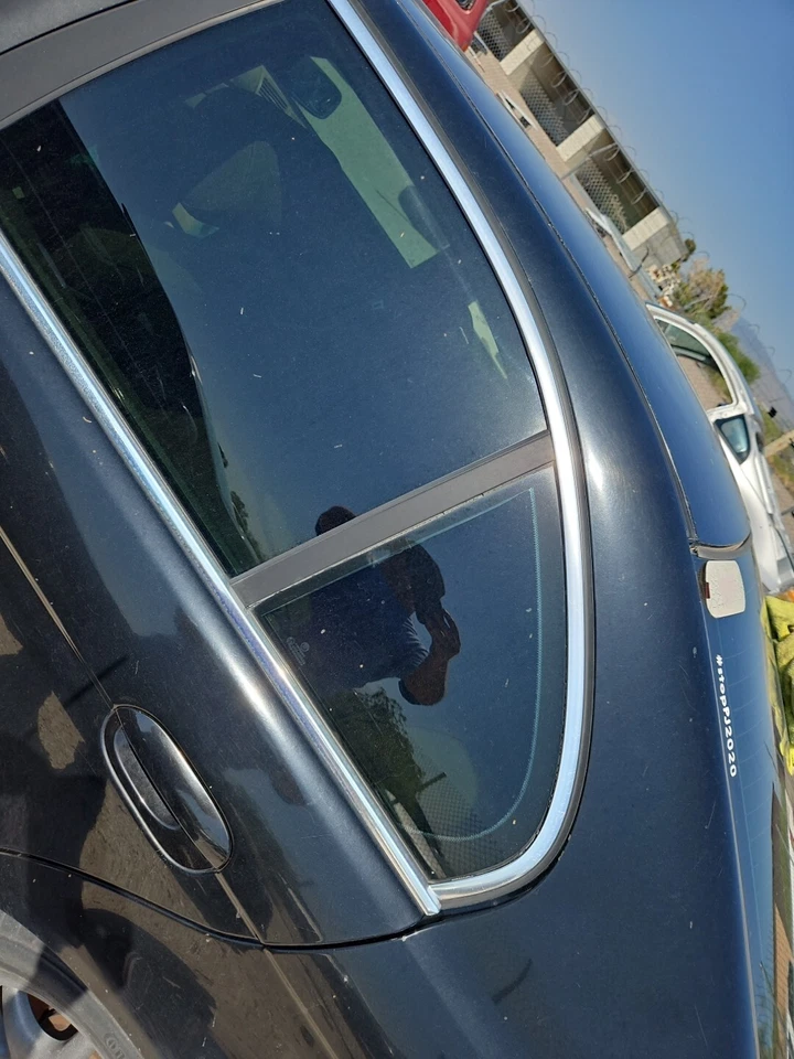 Cubierta de carcasa de puerta trasera izquierda negra BMW 530i sedán E39 97-03 41528266721 Foto 4 de 4