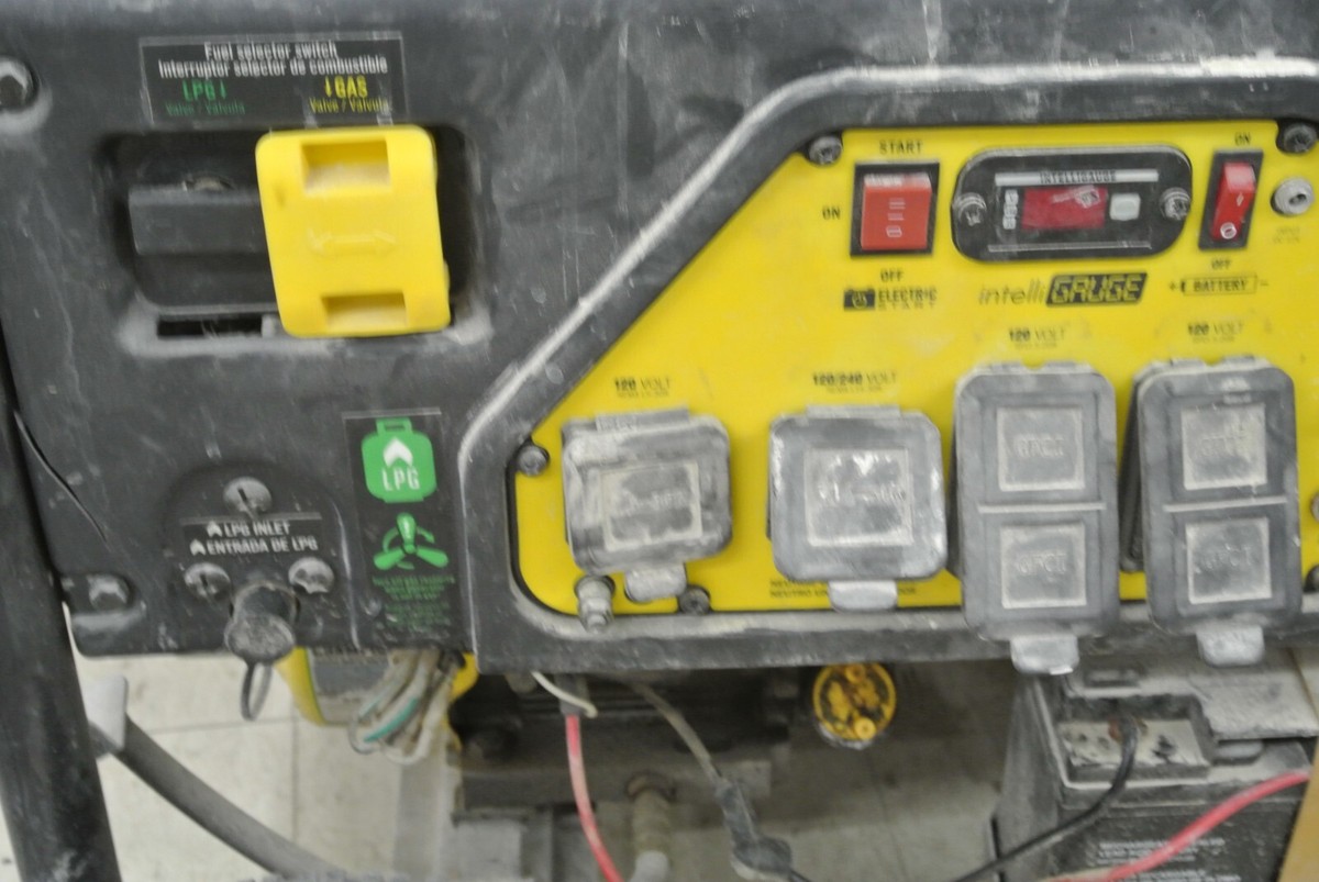 【RT-0609003928】 Champion 100155 9000W Dual Fuel Generator, (G122728-1 ARO LOC. CTR