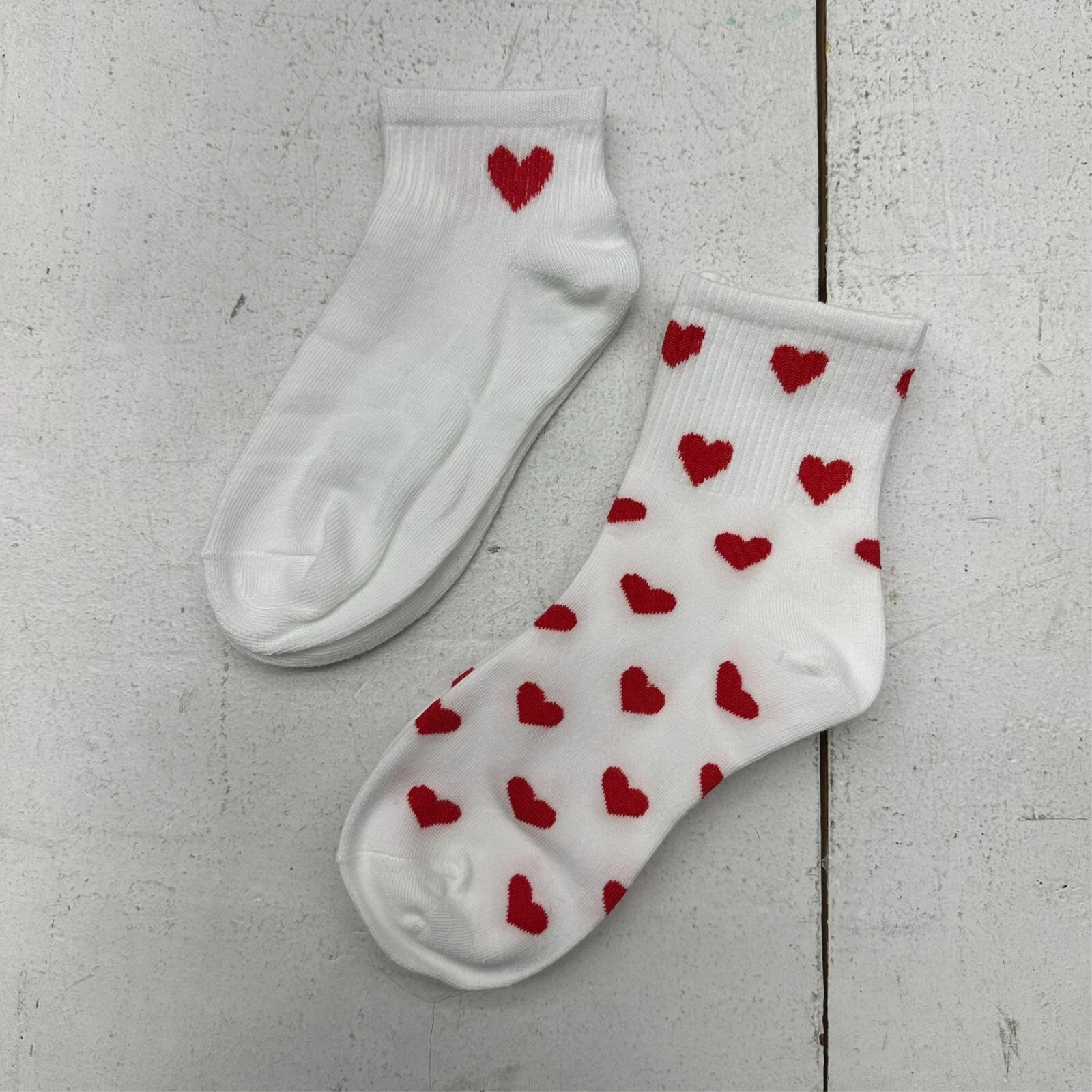 Milumia 2 Pack Red White Heart Pattern Low Cut Comfort Ankle Socks One Size NEW