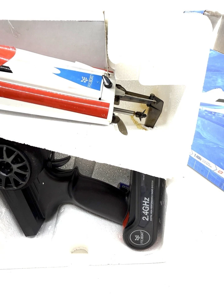 ProBoat React 9 Micro Rc Boat Brushed Rare White Untested - Image 3 of 4