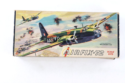 Airfix 1:72 Vickers-Armstrongs Wellington B III Model Kit