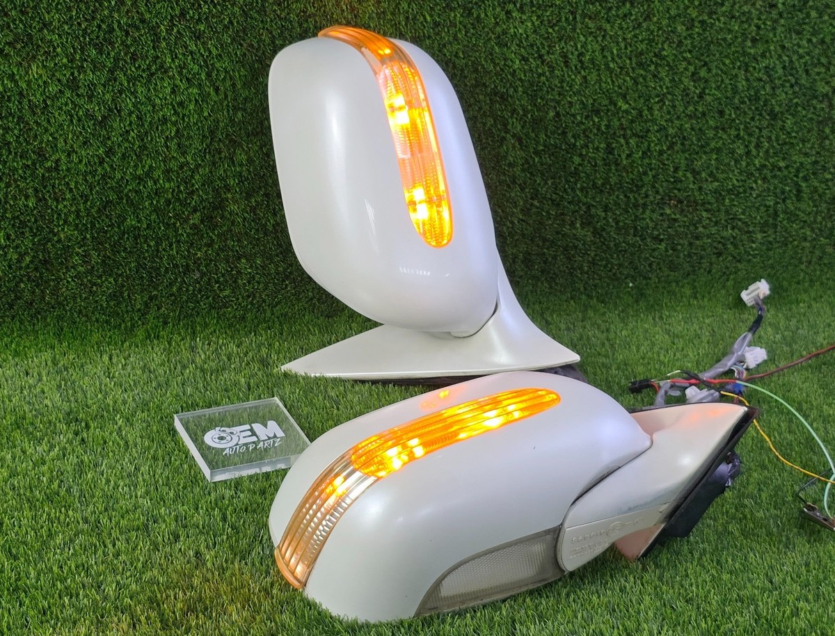 Lexus LS430 2001-2006 Side mirrors pair with Led lights L & R Oem