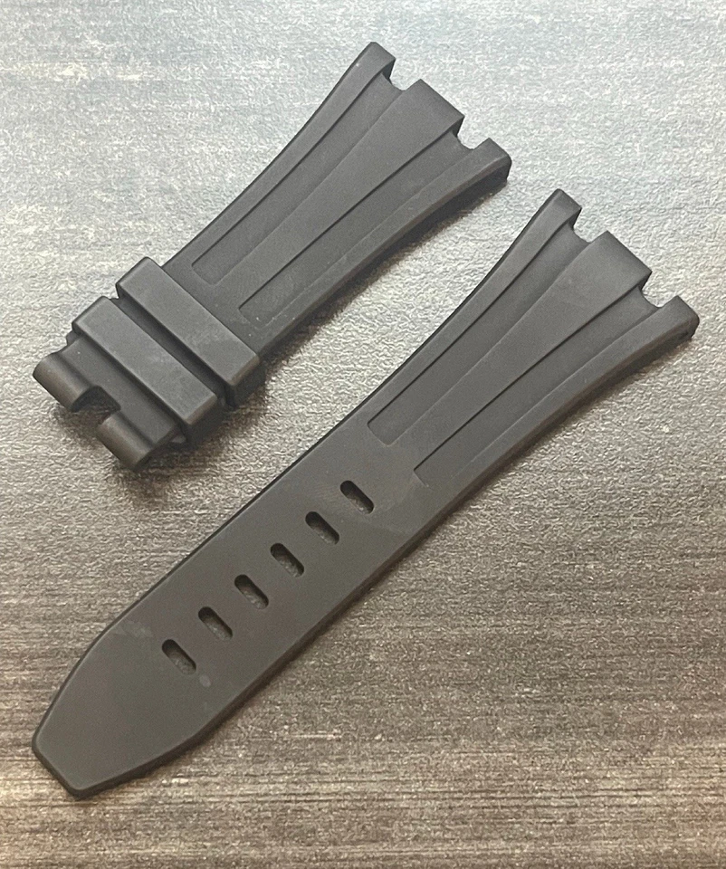 AUDEMARS PIGUET Black Rubber Tang Strap 28/20MM for Royal Oak Offshore Watch - Image 3 of 3