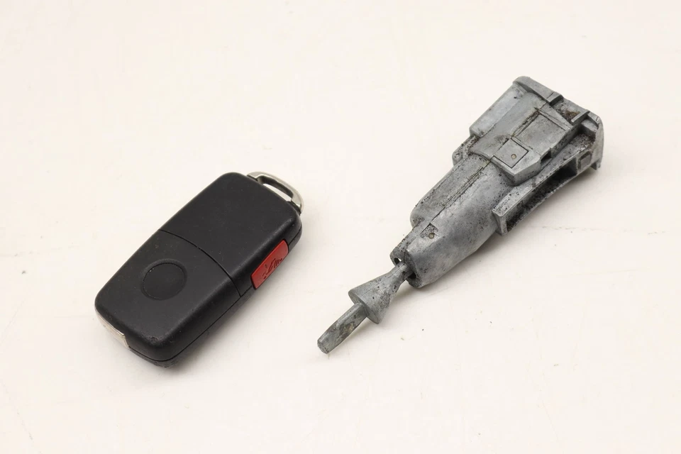 2017-2018 VW TIGUAN LIMITED - LOCK Switch / Cylinder SET W/ KEY 5N0800375DQ - Image 3 of 4