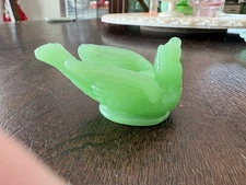 Vintage Degenhart Jadeite Glass Bird with Berry Salt Cellar