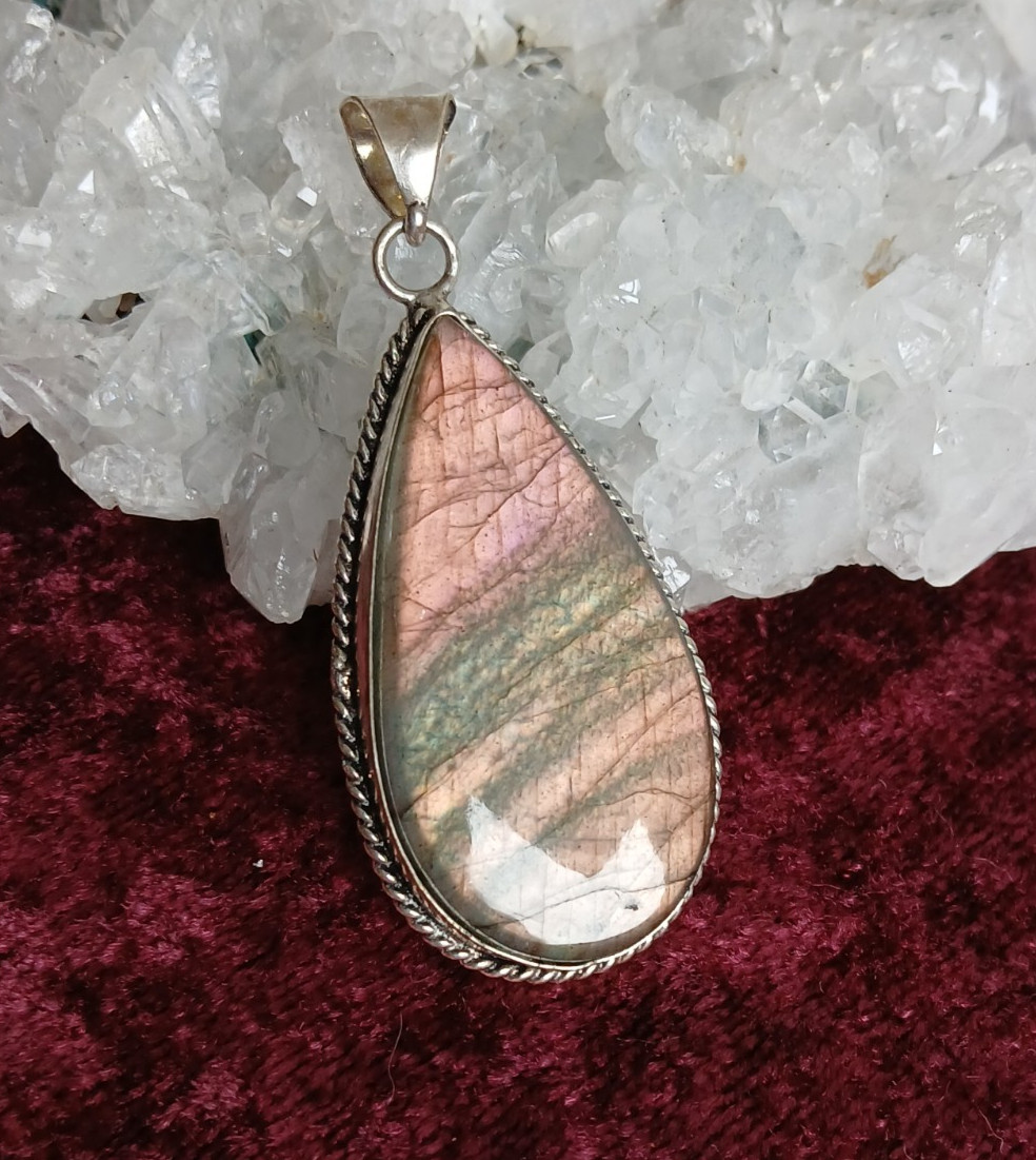 Labradorite Sterling Over Copper Statement Pendant - image 7