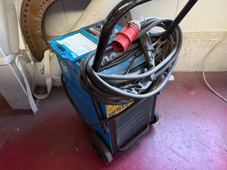 Plasmaschneider SAF Typ NERTAZIP 515 380 V mit Schlauchpaket rollbar