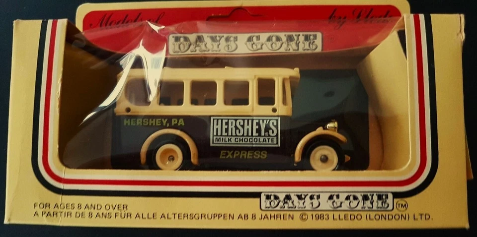 Lledo Models of Days Gone "Hershey's Milk Chocolate Express"1935 Dennis Bus - Image 1 of 3